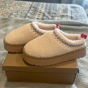 Sherpa Slippers Women’s size 8.5